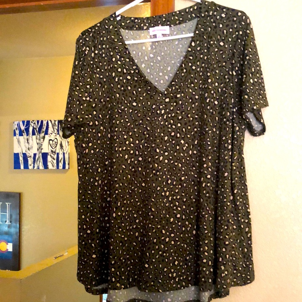 Soft, leopard print tee